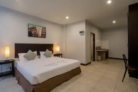 Amarin Patong - 1