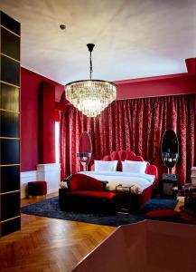 Provocateur Berlin, a Member of Designs - 41