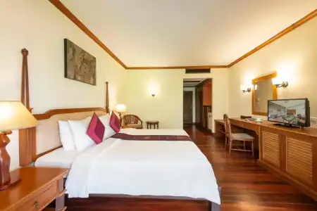 Khaolak Bay Front Resort - 3