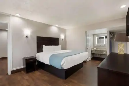 SureStay by Best Western Laredo - 33