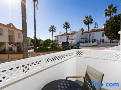 Resort Ramada & Suites by Wyndham Costa del Sol - 76