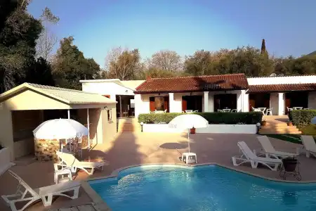 Summer Wine Friendly Resort - 12