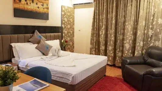 UMET Seaview with Free Roundtrip Airport Pick up and Drop Off - 12