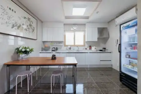 Hub Guest House - 25