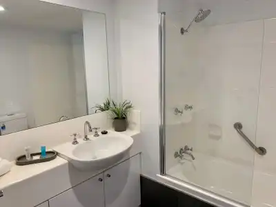 Outrigger Burleigh - 150