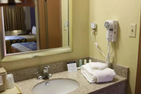 Quality Inn Columbus-East - 47