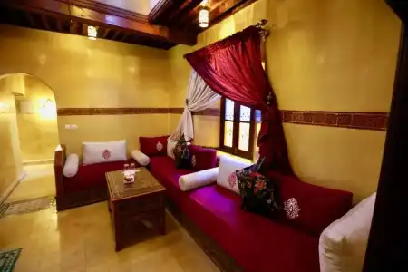Riad TOYOUR - 111