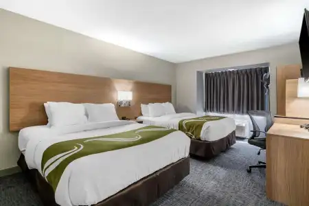 Days Inn by Wyndham San Antonio Downtown - 6