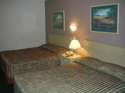 Cache Creek Inn - 5