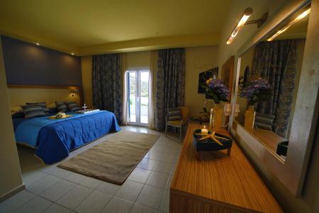 Dolphin Bay Seaside Resort & Suites - 6