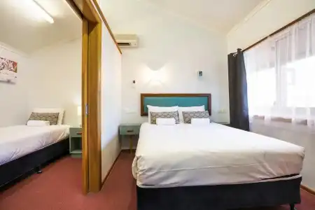 Downs Motel - 31