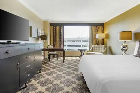 Omni Houston - 42
