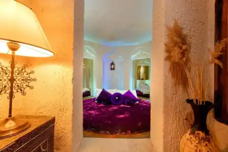 Hu of Cappadocia - 123