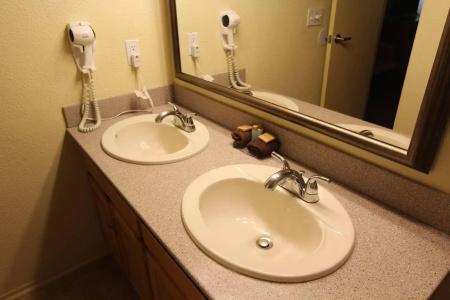 Crown Point Resort - 6