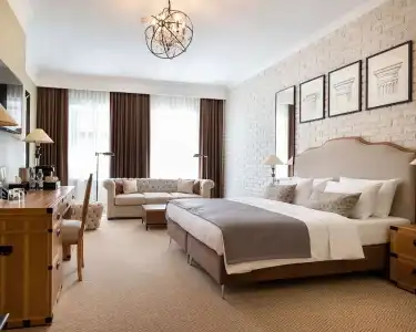 Best Western Plus Market Square Lviv - 86
