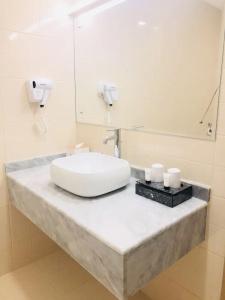 Season Inn - 37