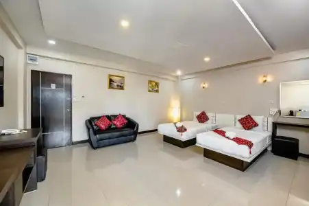 Gold Airport Suites - 54