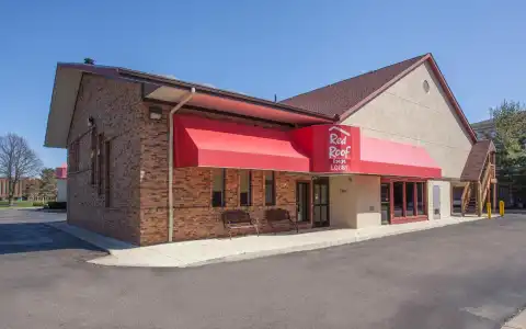 Red Roof Inn PLUS+ Ann Arbor - U of Michigan North - 31