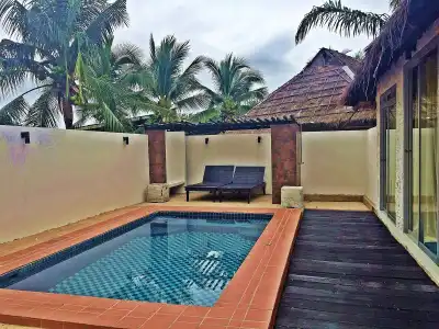 Lawana Escape Beach Resort - 8