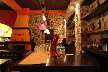 Mythos Guesthouse - 12