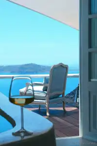 Sun Rocks Boutique | Caldera View Suites & Sunset Dining Experience - 6