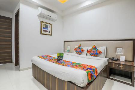 FabPrime Sapphire Inn - 18