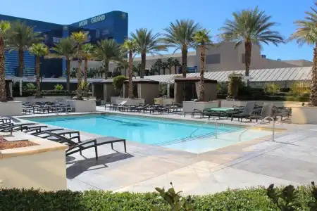 Jet Luxury Elite at the Signature - 12