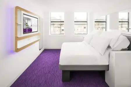 YOTEL Edinburgh - 32