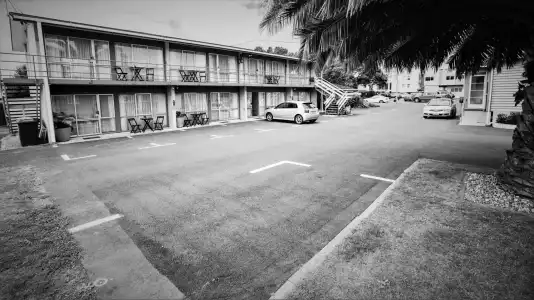 Roselands Motel - 2