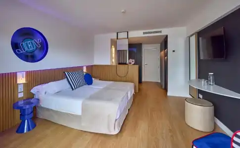 Universal Neptuno - Adults Only - 51