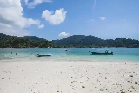 Anjungan Beach Resort - 12