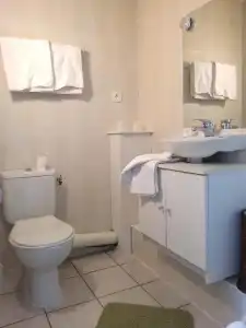 Authentic by Balladins, Hôtel le Carré d'Aix - 20