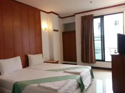 New Siam II - 4