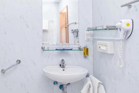 Ploener See by Tulip Inn - 46