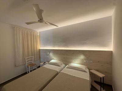 Hostal Rom - 37
