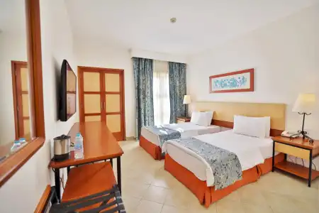 Marina Plaza, Tala Bay - 26