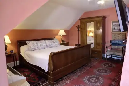200 South Street Inn - 37