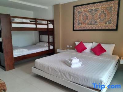 Island Patong Beachfront Apartments - 49