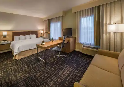 Hampton Inn & Suites Reno - 32