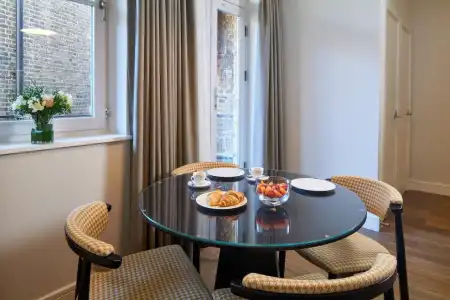 Cheval Harrington Court at South Kensington - 30