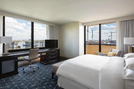 Sheraton Norfolk Waterside - 79