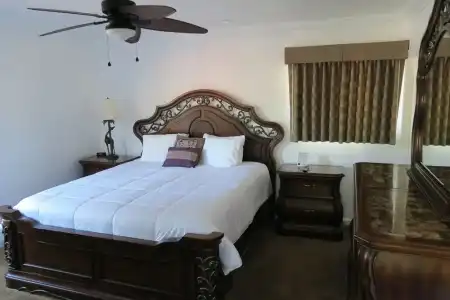 Sunset Motel - 127