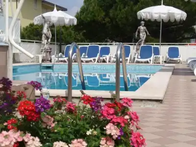 Trevi - 9