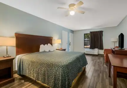 Econo Lodge Inn & Suites Fulton - Rockport - 46