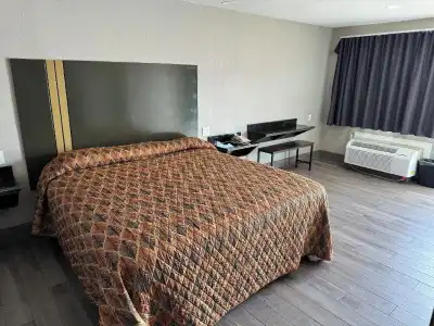 Nola Inn & Suites - 19