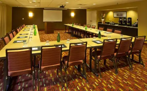 Courtyard by Marriott Anchorage Airport - 18