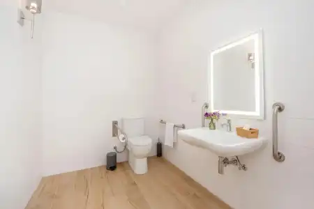 Georges Boutique Living - 5