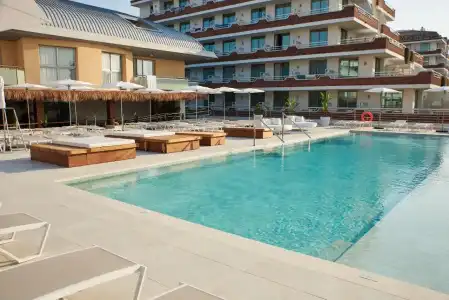 DWO Sirius -Adults Only - 18