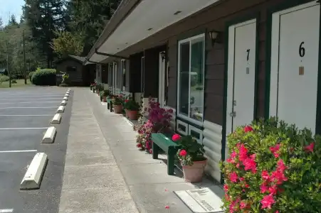 Park Motel and Cabins - 35