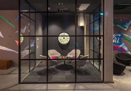 Moxy Frankfurt Airport - 15